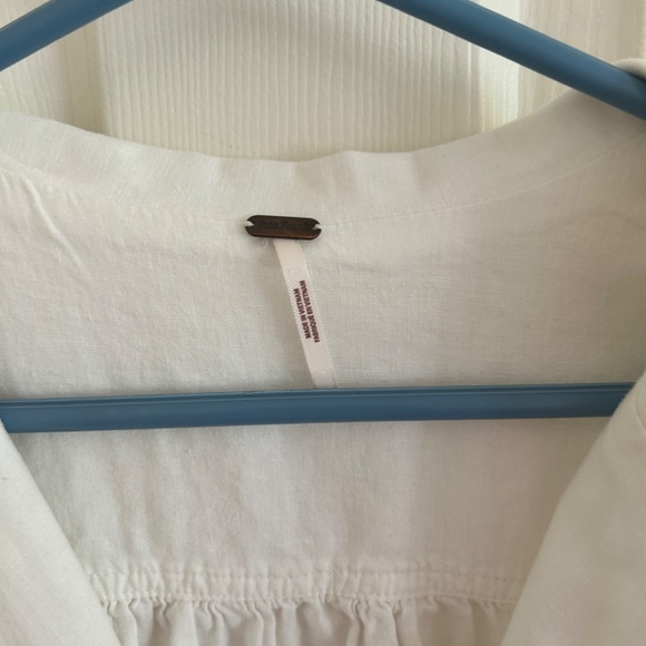 Free People White Safari cotton shirt in medium - Picture 2 of 3
